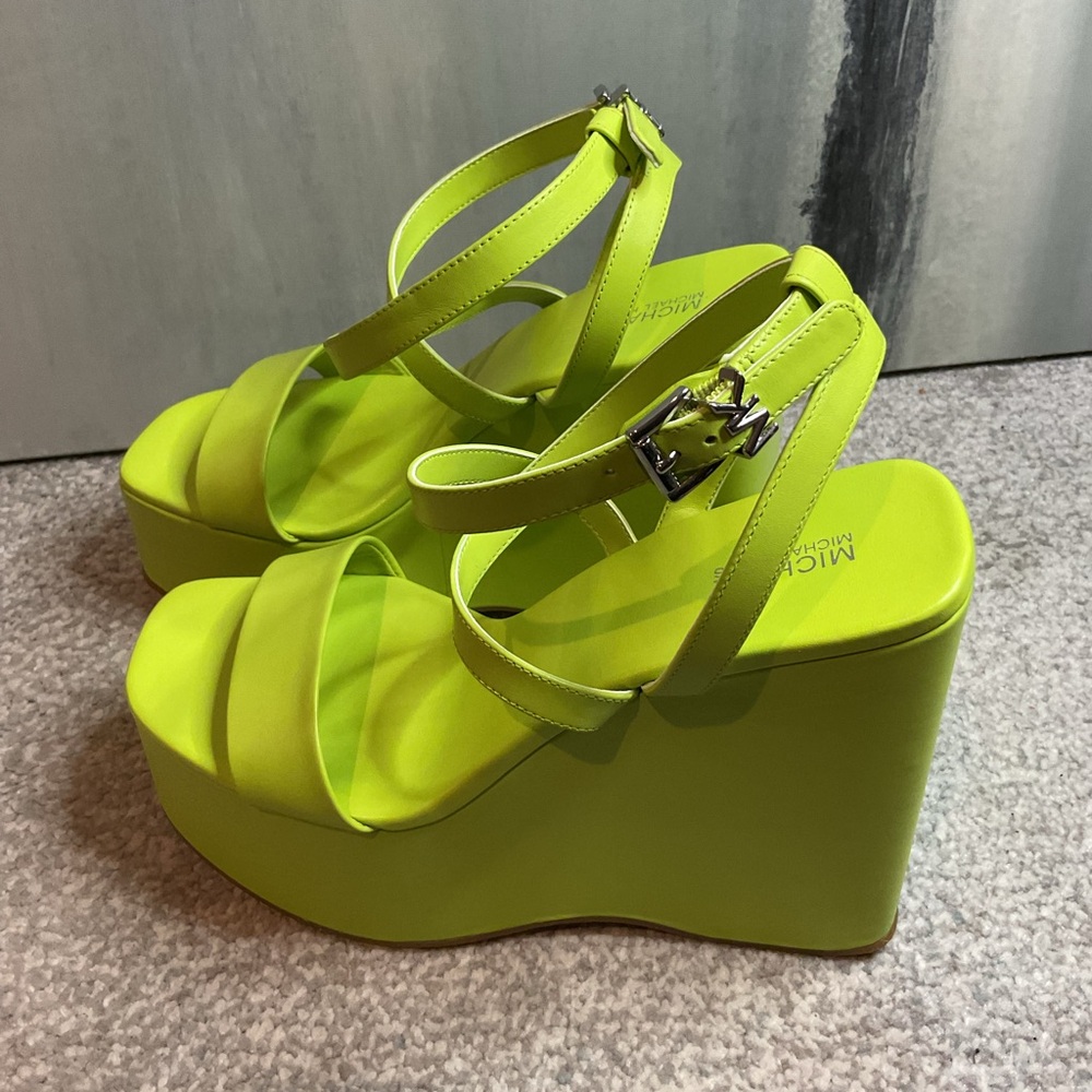 Michael Kors Paola Leather Wedge Sandals in Bright Limeade - 8M (NIB) - Picture 6 of 16